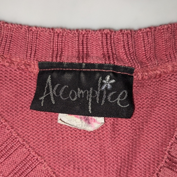 Pink V-neck Sweater / Short Sleeve V-neck Sweater - Picture 3 of 5